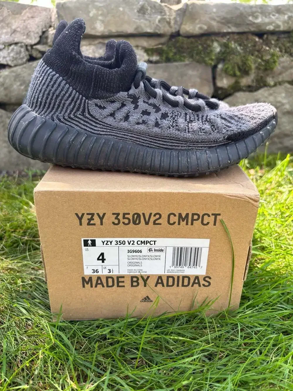 Adidas Yeezy Boost 350 V2 CMPCT Slate Onyx Sneakers Size 4 IG9606